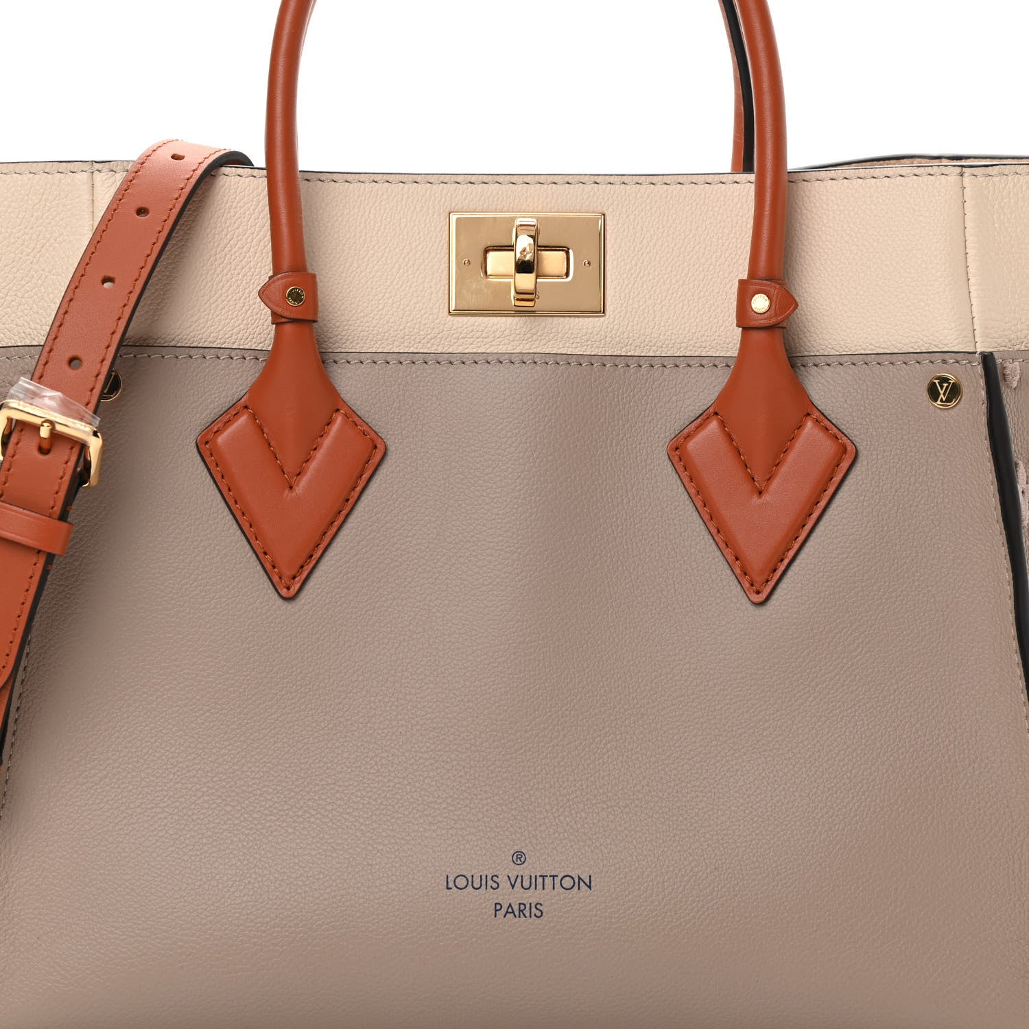 Louis Vuitton Calfskin Monogram Tufting On My Side Galet 9 of 11