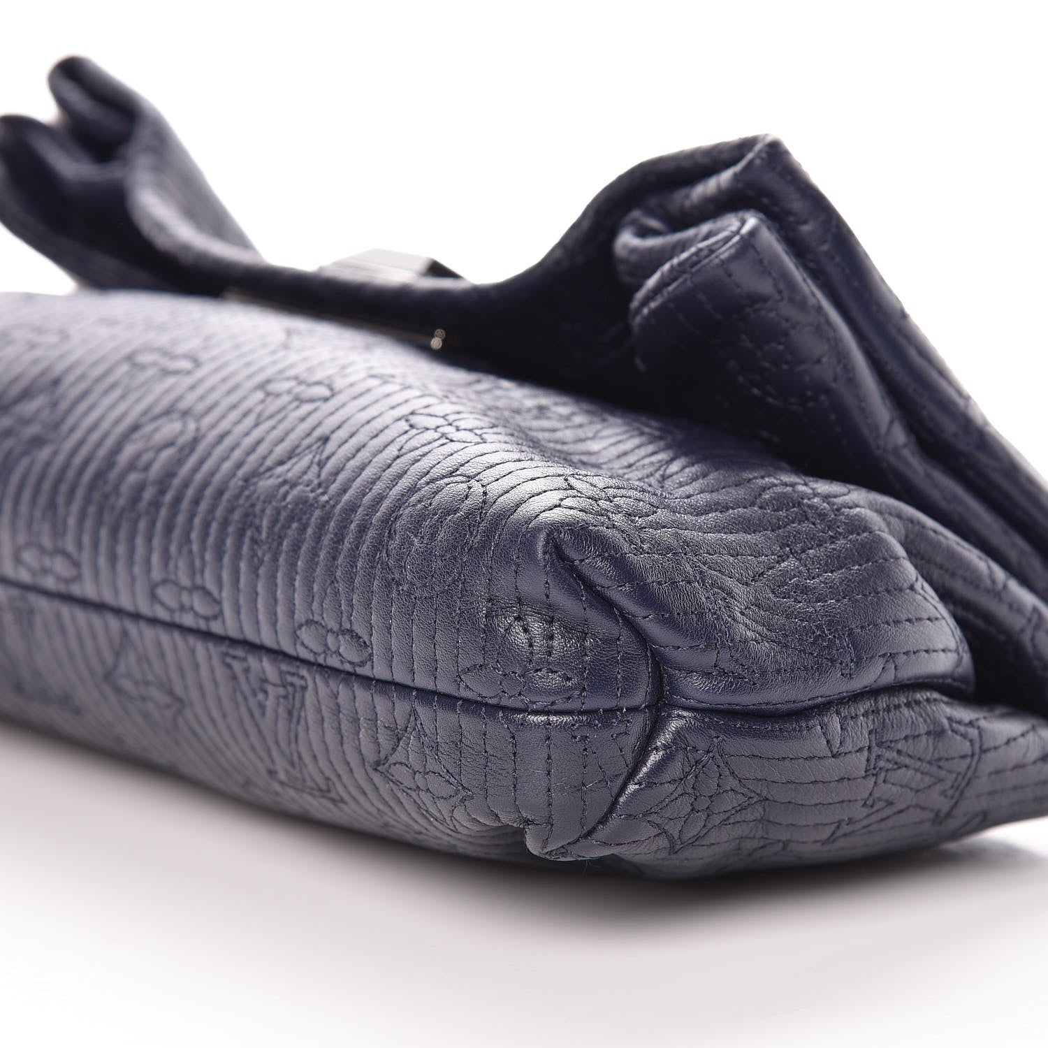 Louis Vuitton Calfskin Quilted Monogram Altair Clutch Navy 9 of 9