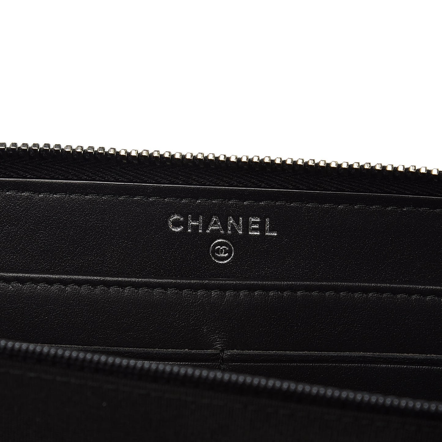 Caviar Quilted Diamond CC Gusset Zip Around Wallet Black