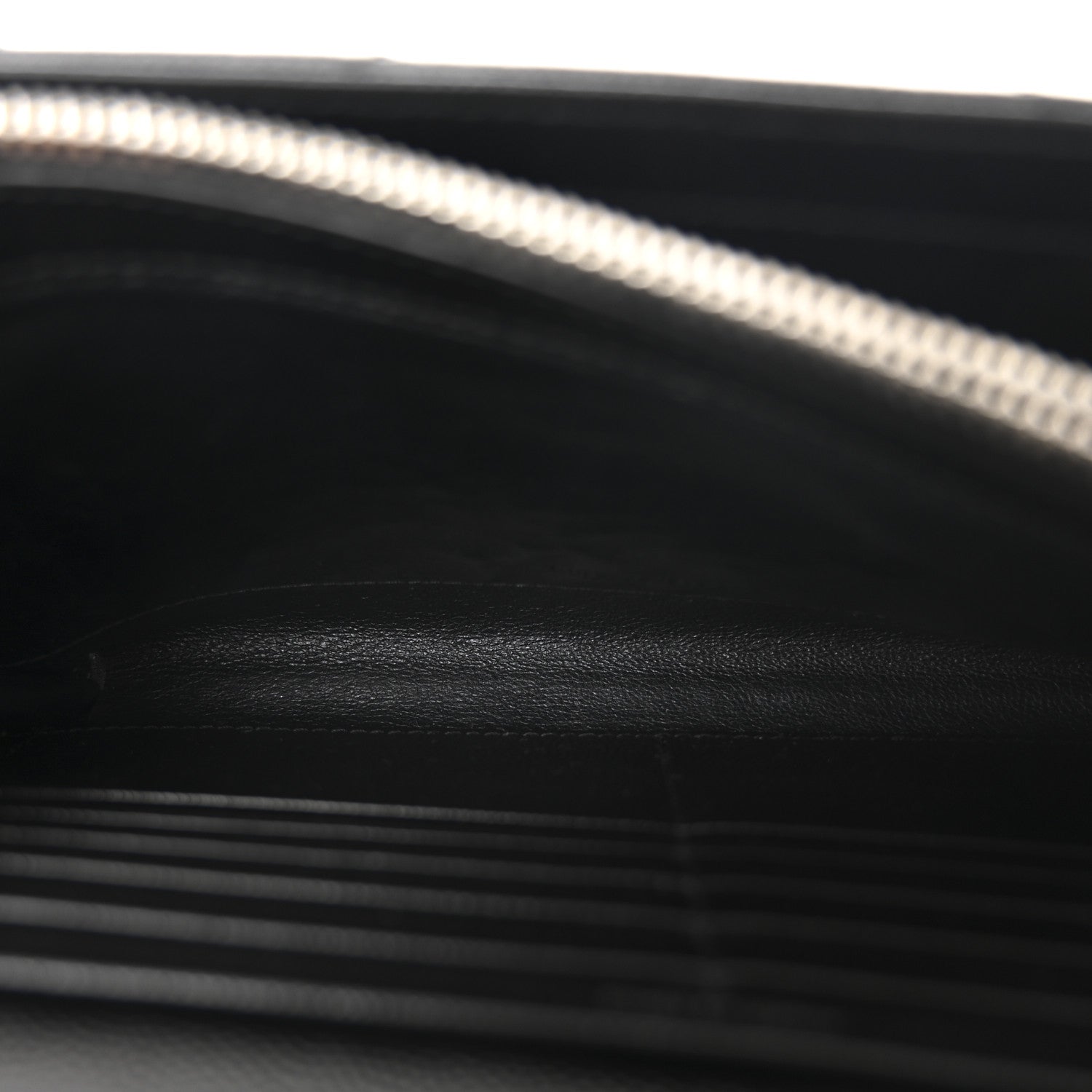 Saint Laurent Grain De Poudre Matelasse Chevron Monogram Chain Wallet Black 8 of 18