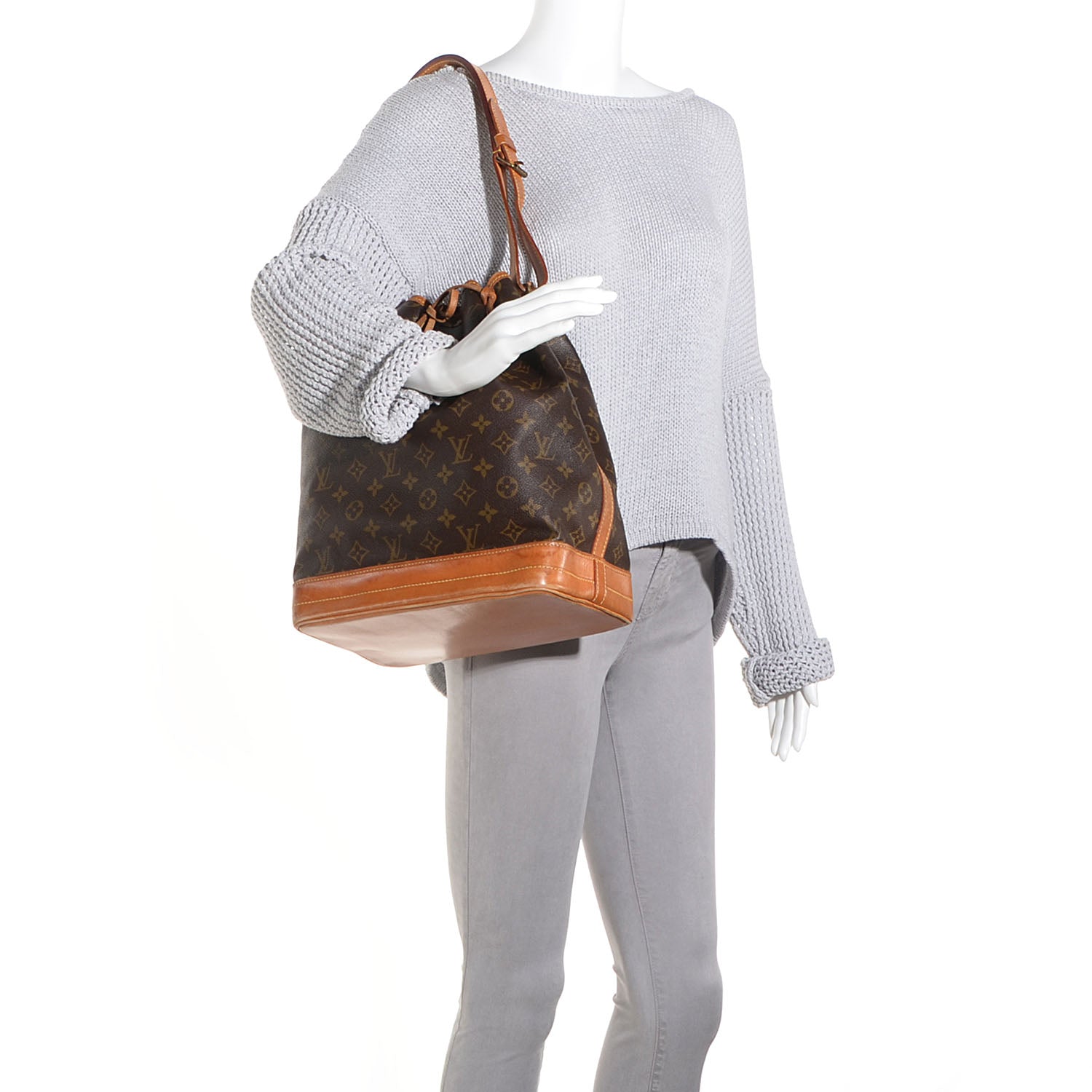Louis Vuitton Monogram Noe 2 of 7