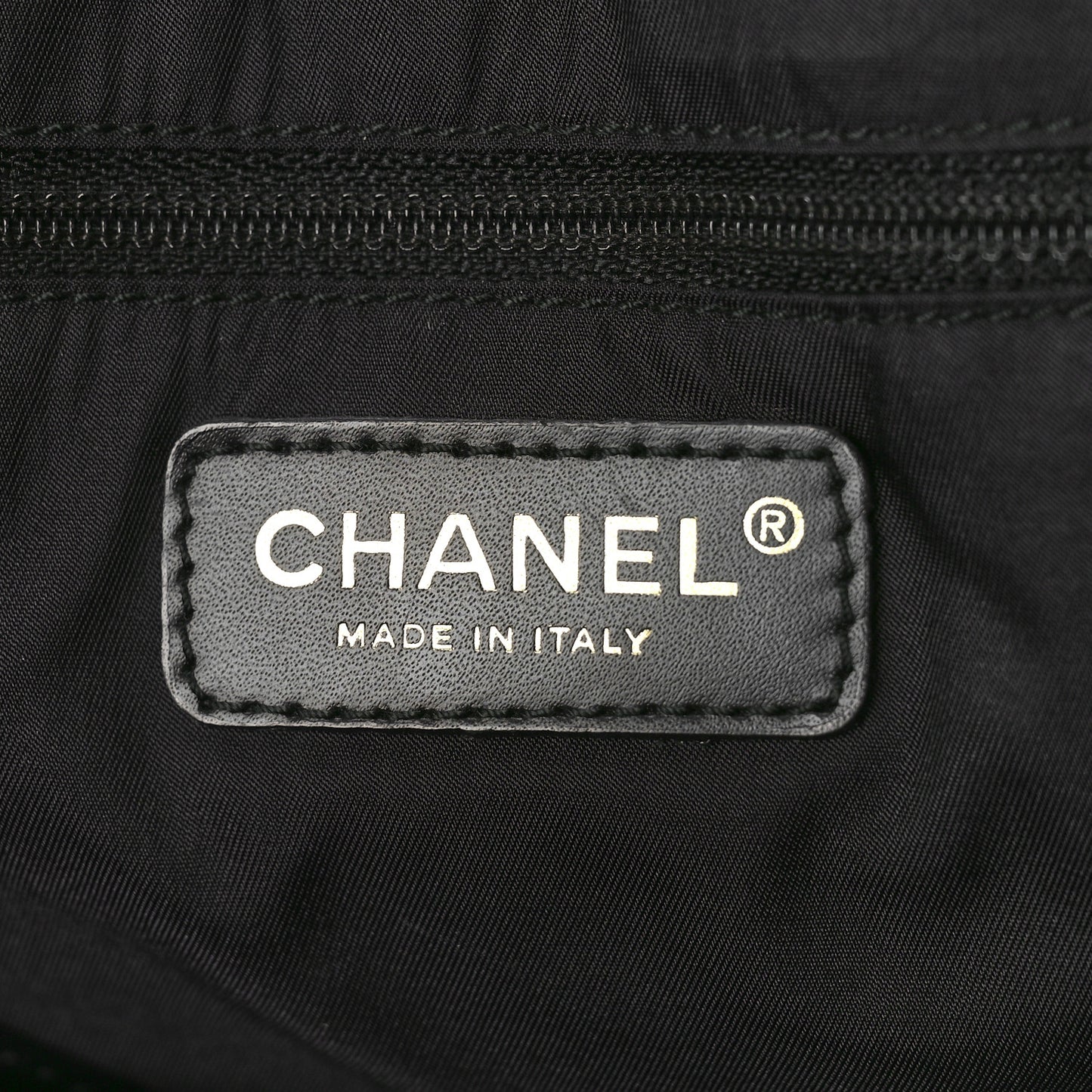 Nylon Medium Travel Tote Black
