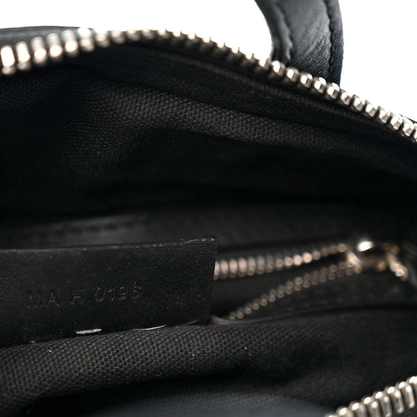 Waxed Calfskin Micro Nightingale Black