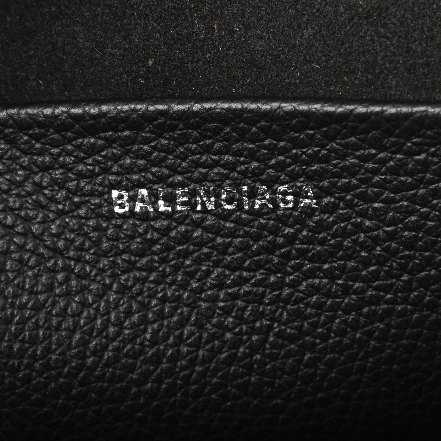 Balenciaga Calfskin Logo M Everyday Camera Bag Black 6 of 10