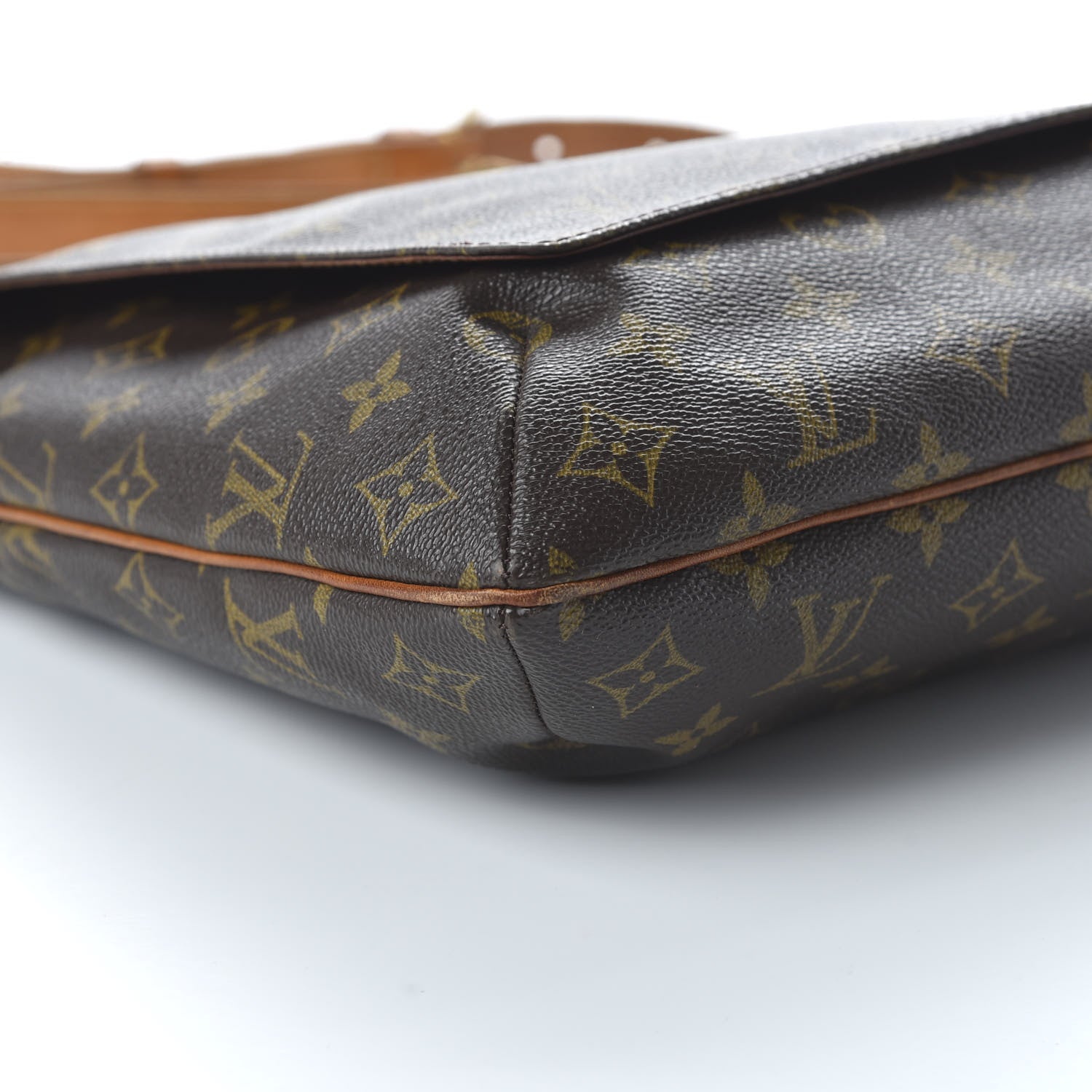 Louis Vuitton Monogram Musette GM 6 of 11