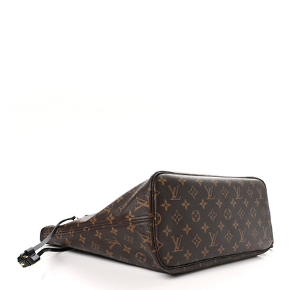Louis Vuitton Monogram World Tour Neverfull MM 4 of 10