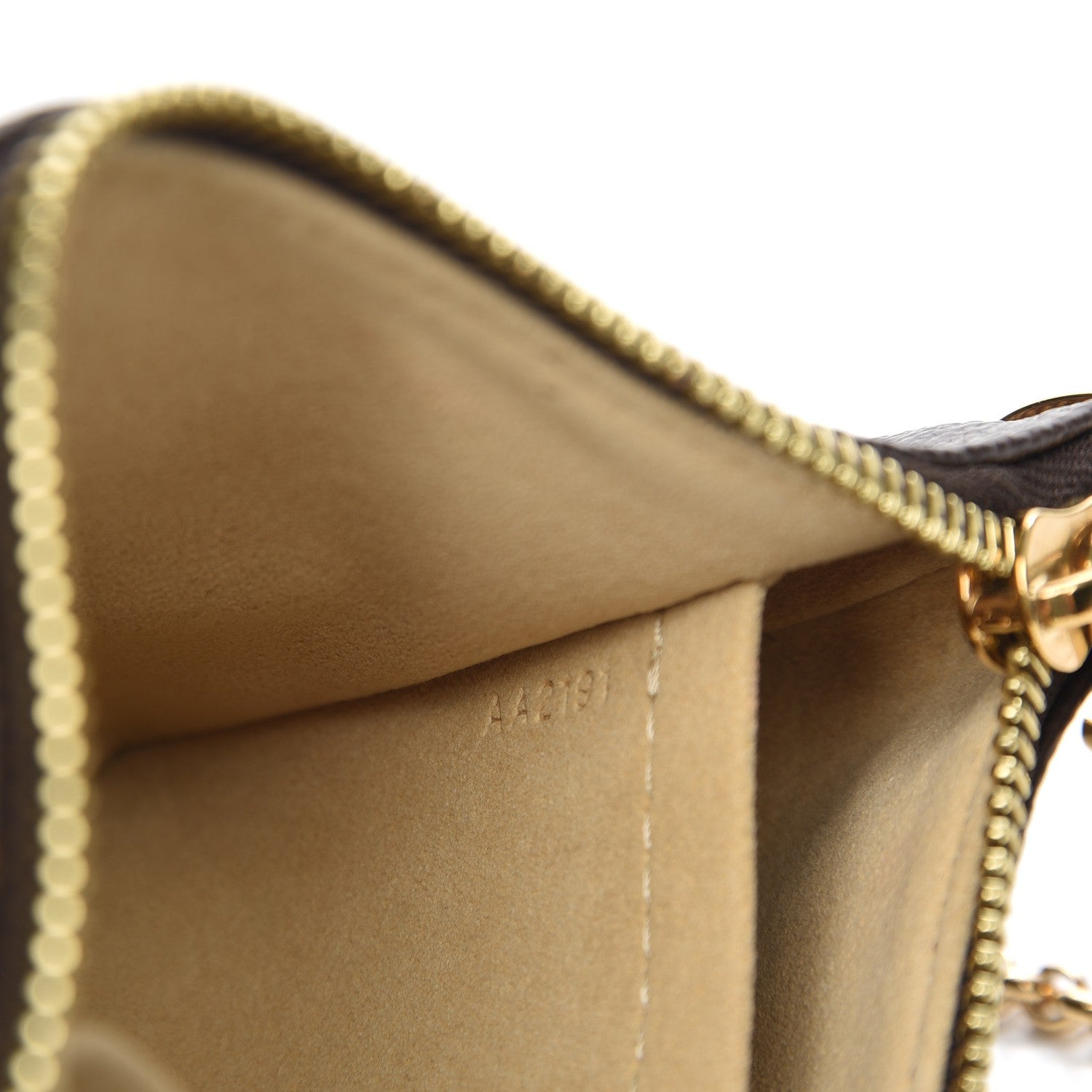 Louis Vuitton Monogram Pochette Milla MM 7 of 7