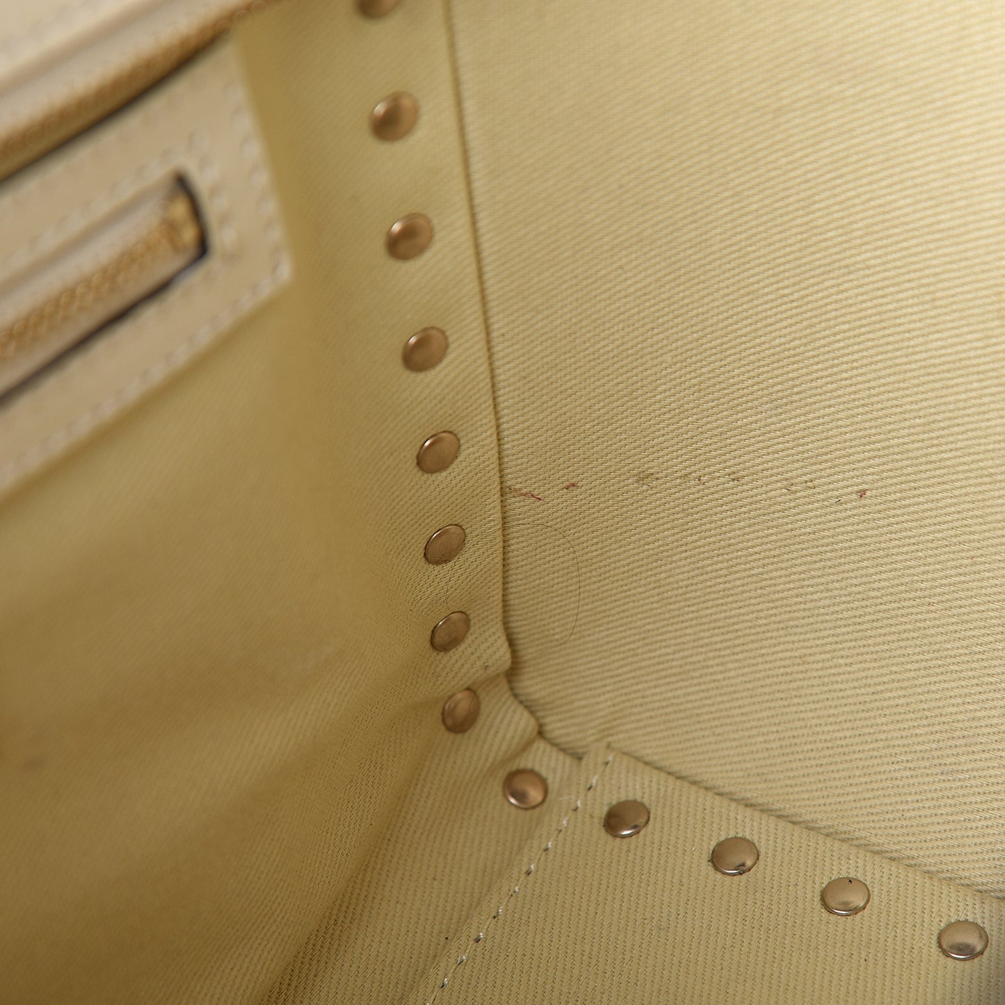 Vitello Small Rockstud Double Handle Tote Ivory