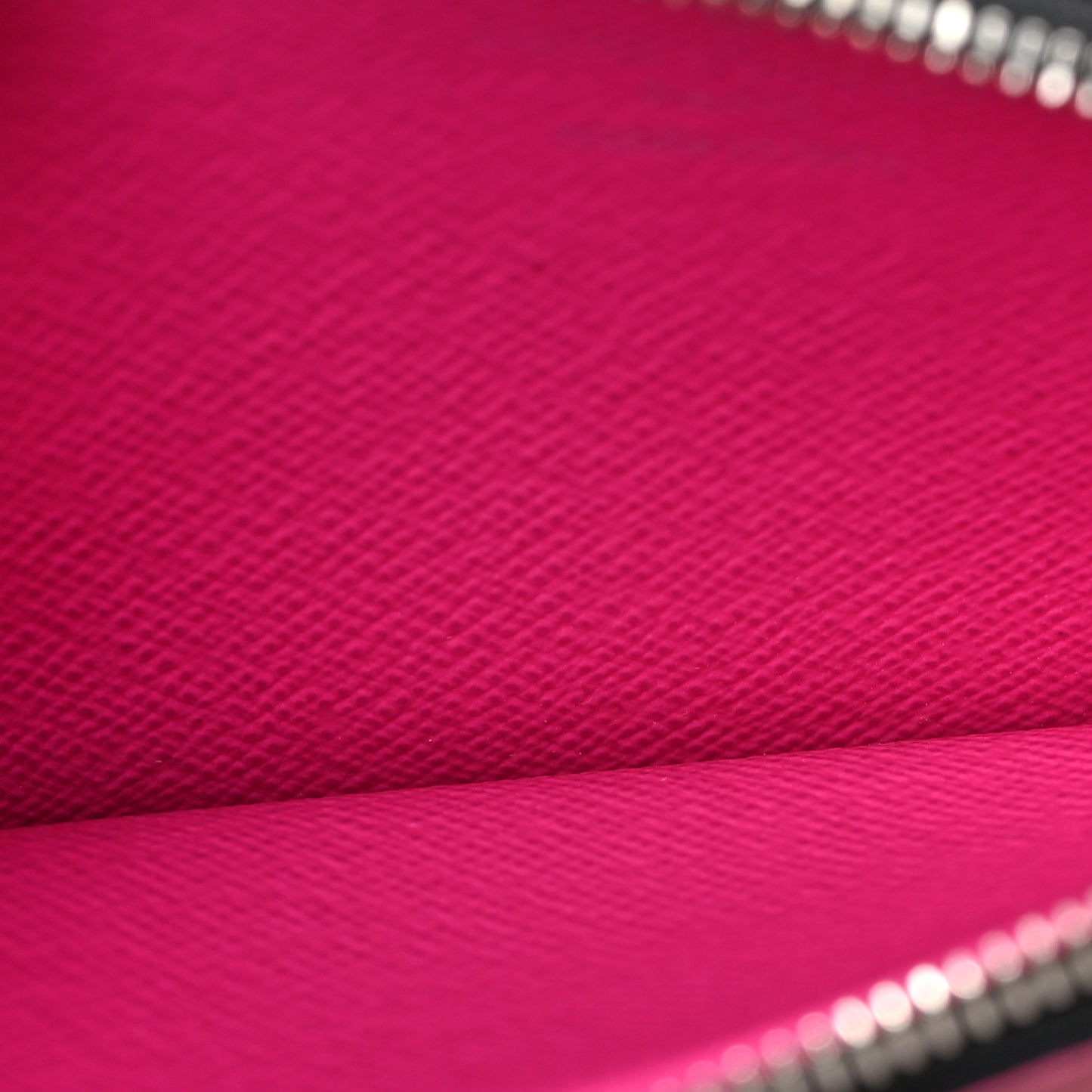 Taigarama Coin Card Holder Fuchsia