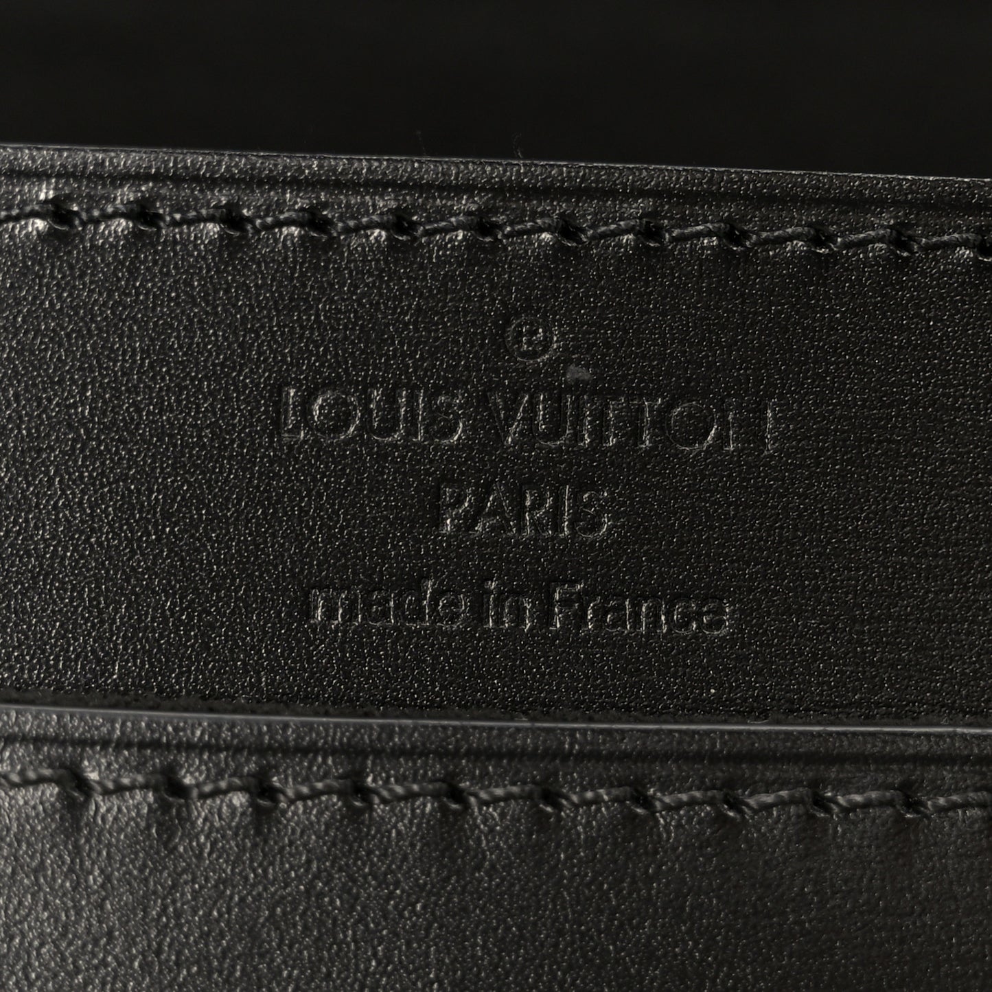 Calfskin Chain Louise GM Black