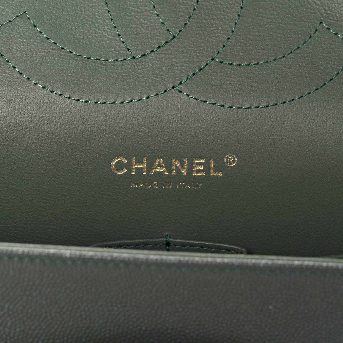 Iridescent Caviar Quilted Jumbo Double Flap Green