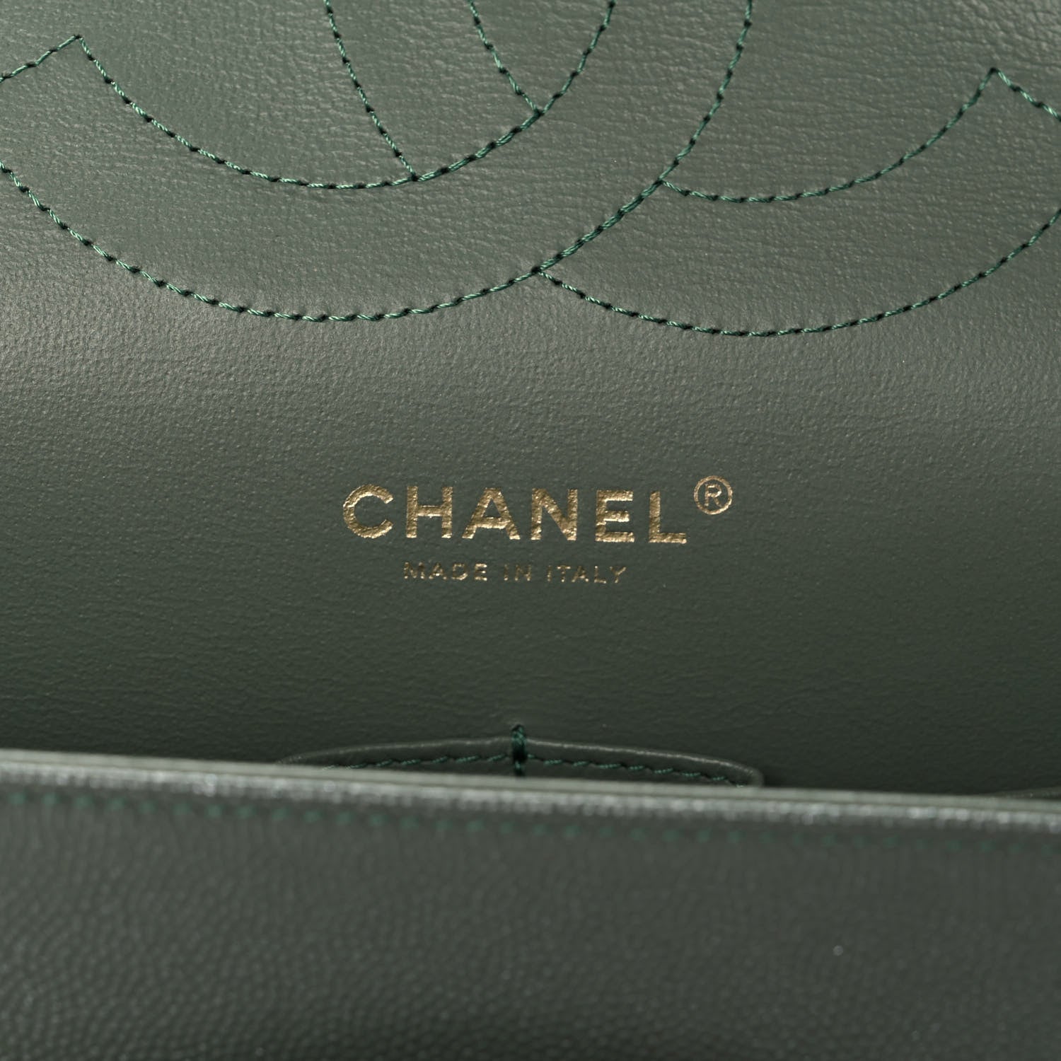 Chanel Iridescent Caviar Quilted Jumbo Double Flap Green 6 of 10