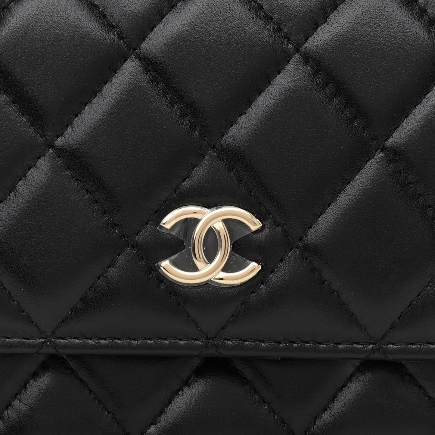 Calfskin Quilted Mini Maxi Pearls Wallet On Chain WOC Black