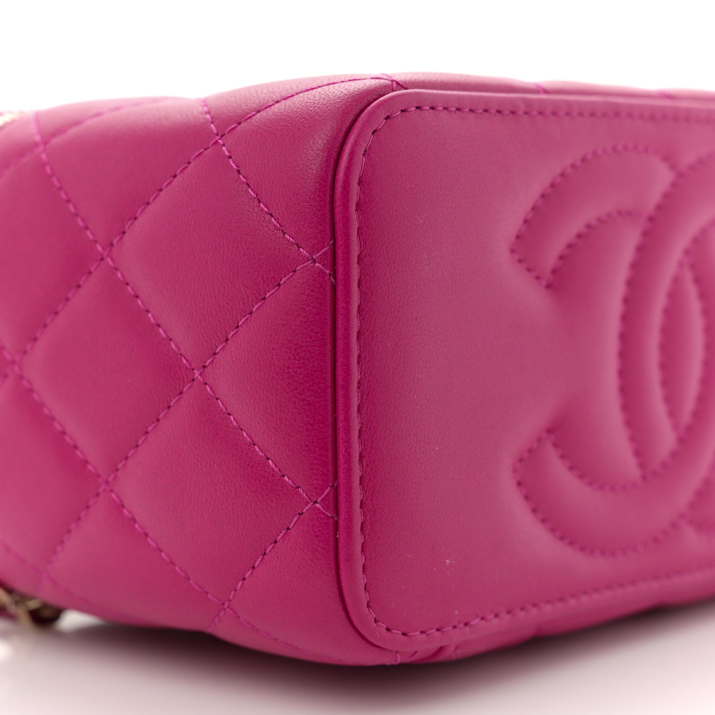 Lambskin Quilted Small Pearl Crush Vanity Case With Chain Fuchsia