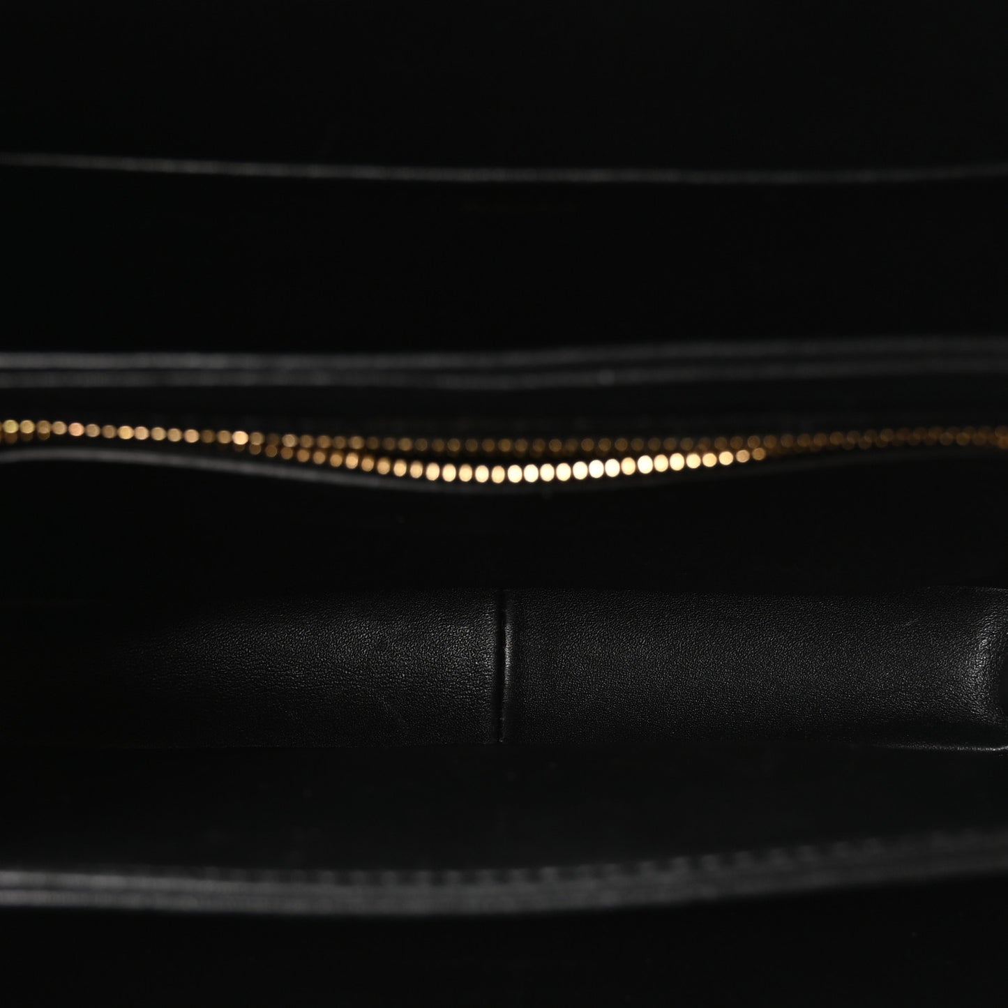 Shiny Calfskin Medium Triomphe Black