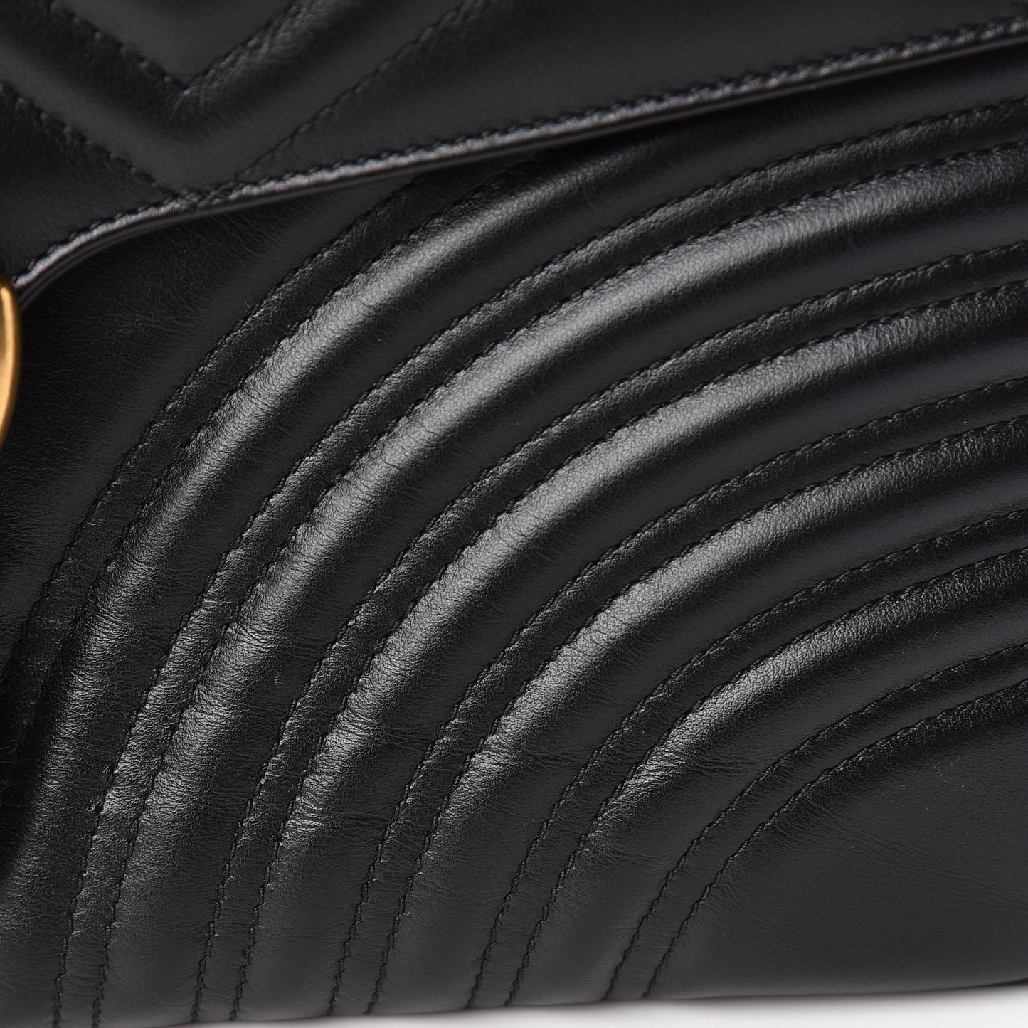 Calfskin Matelasse Large GG Marmont Shoulder Bag Black