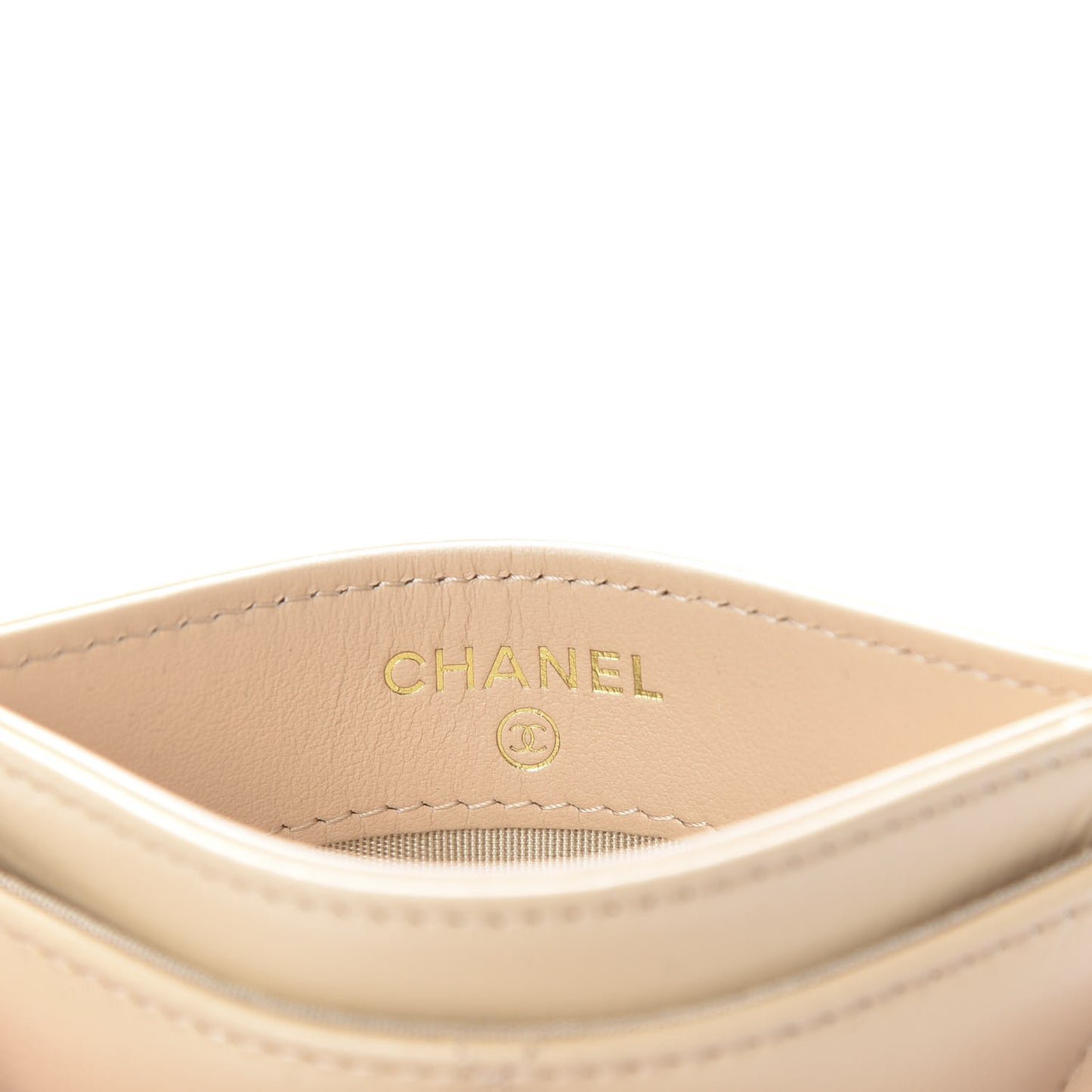 Shiny Goatskin Quilted Chanel 19 Card Holder Beige