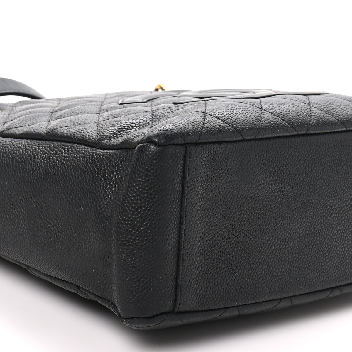 Caviar Quilted Petit Shopping Tote PST Black