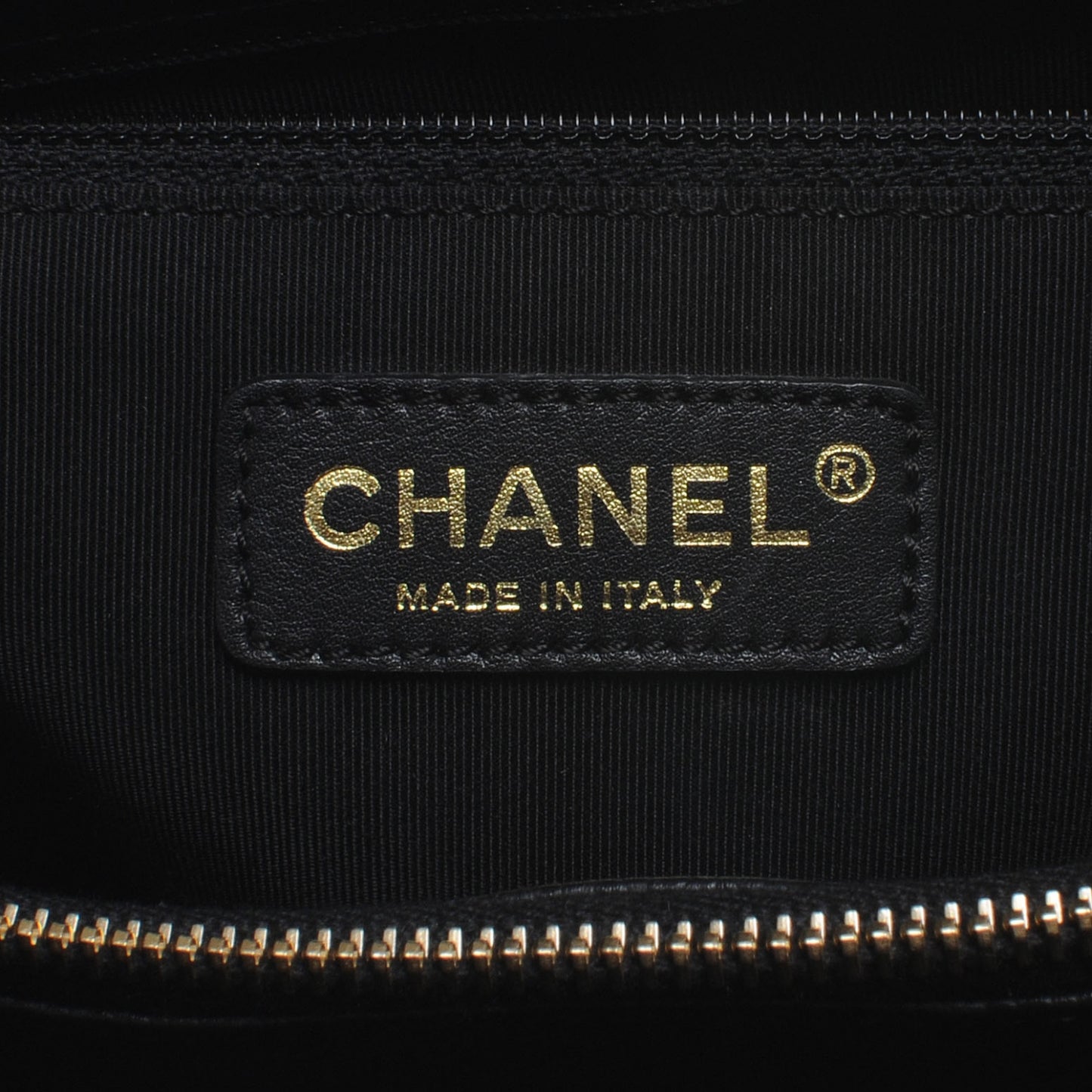 Caviar Grand Shopping Tote GST Black