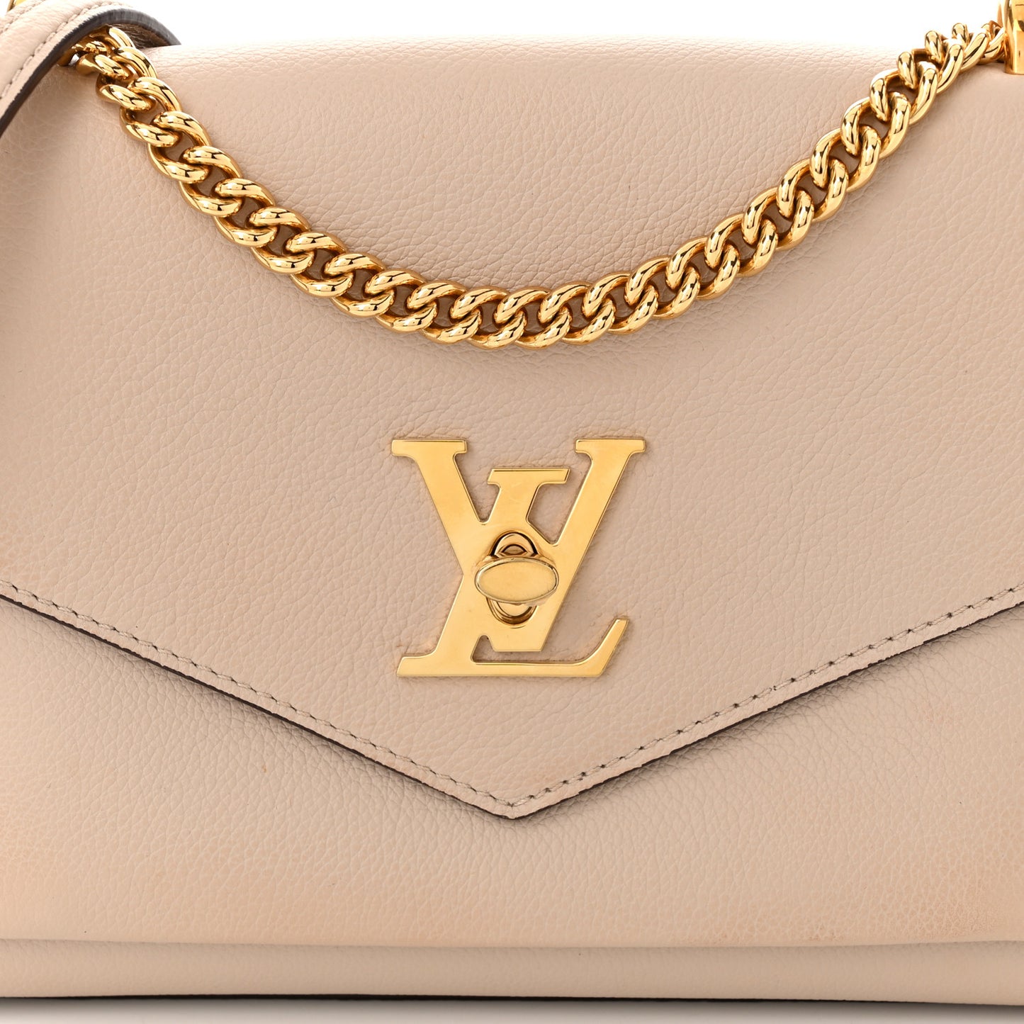 Soft Calfskin Mylockme Chain Bag BB Greige