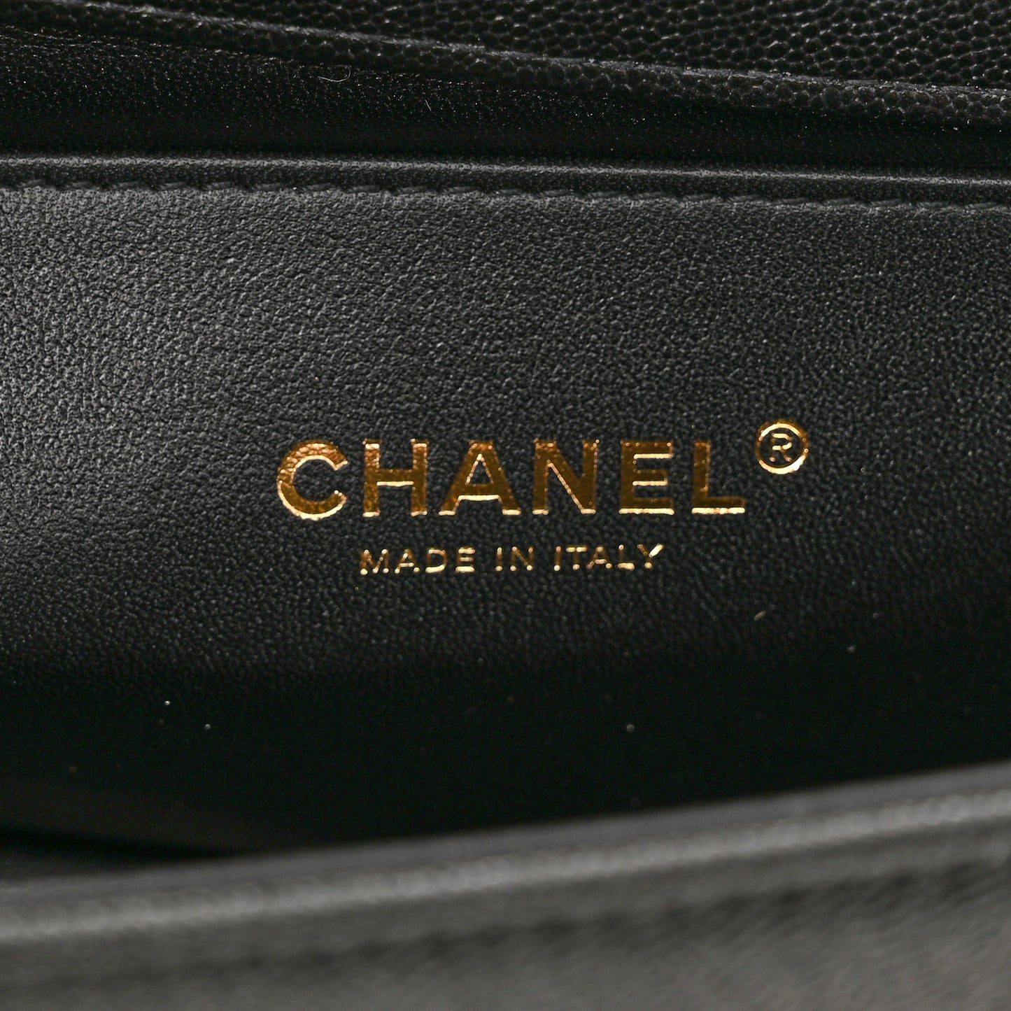 Caviar Quilted Medium Chain Around Boy Flap Black