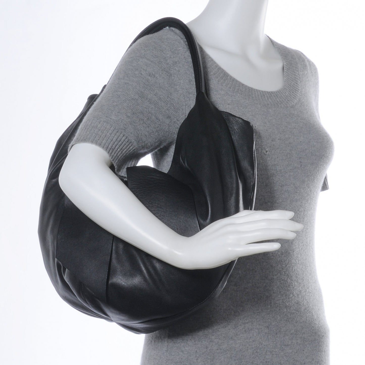 Nappa 360 Bow Hobo Black