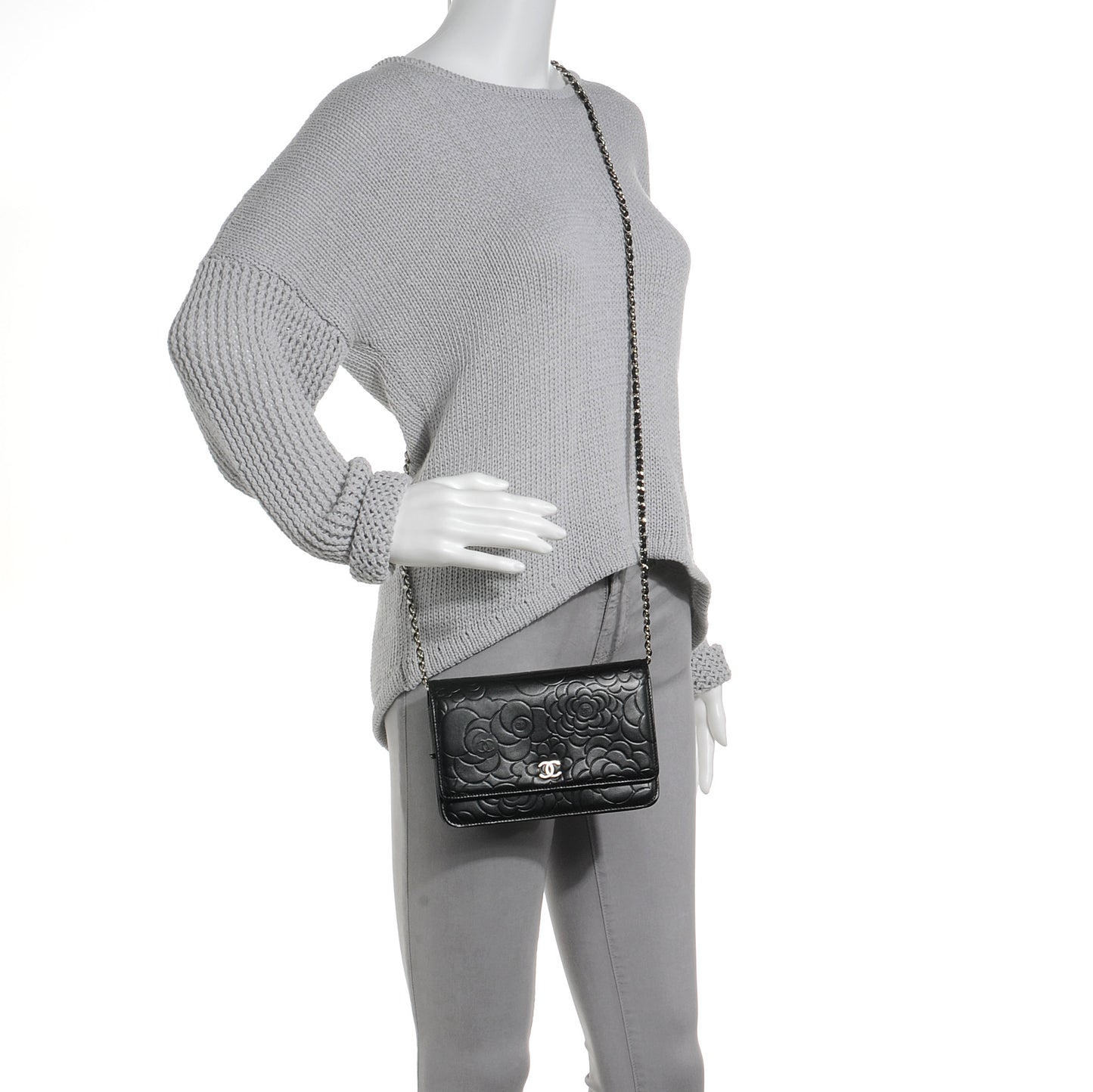 Lambskin Camelia Wallet on Chain Black