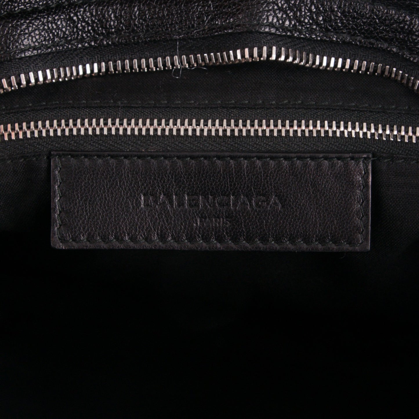 Chevre Silver Metallic Edge City Black