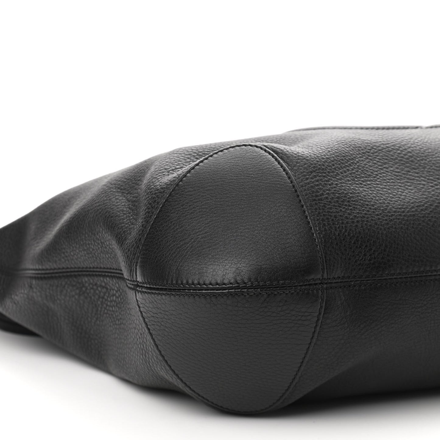 Pebbled Calfskin Medium Soho Chain Hobo Black