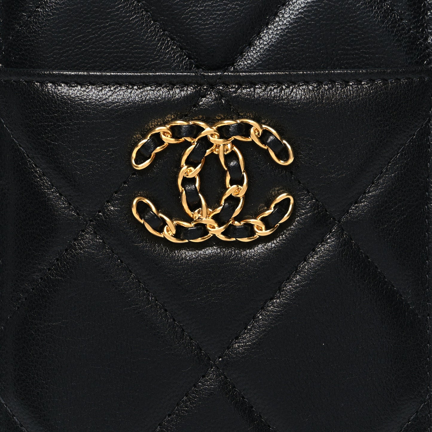 Goatskin Quilted Chanel 19 Phone and Card Holder Black