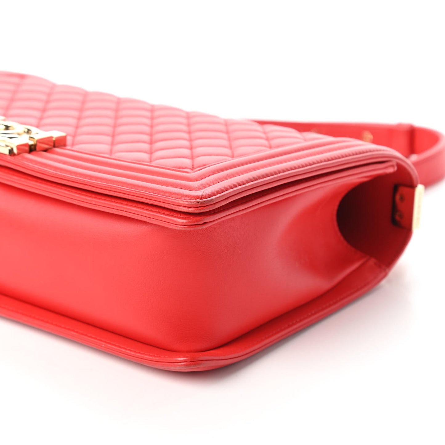 Lambskin Quilted New Medium Boy Flap Red