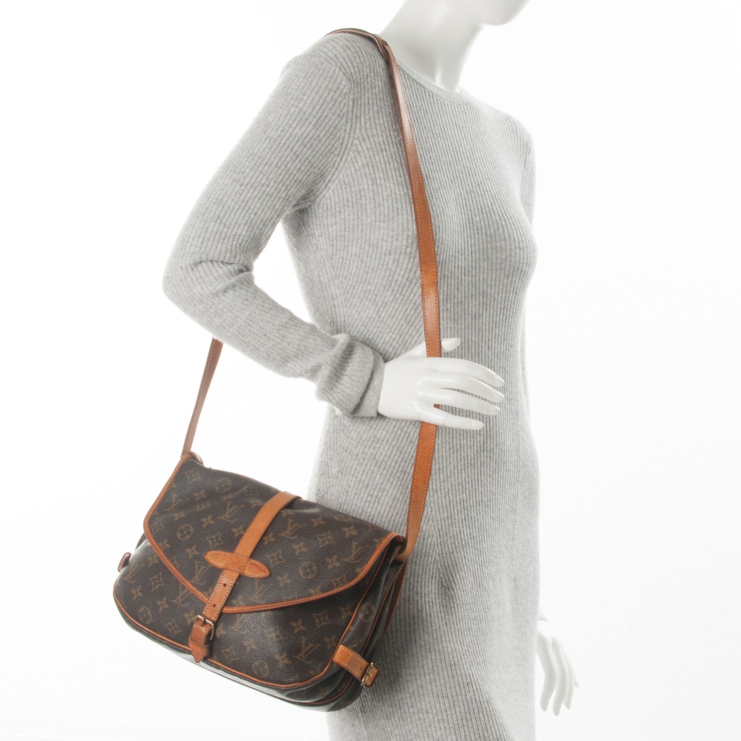 Louis Vuitton Monogram Saumur 30 3 of 9