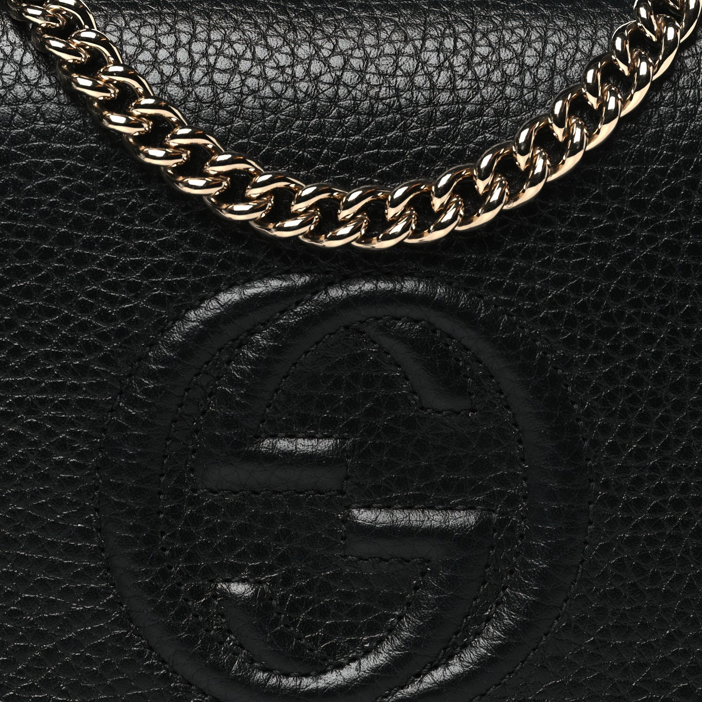 Pebbled Calfskin Soho Wallet On Chain Black