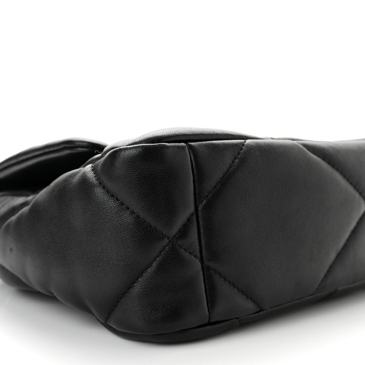Lambskin Quilted Medium Chanel 19 Flap Black