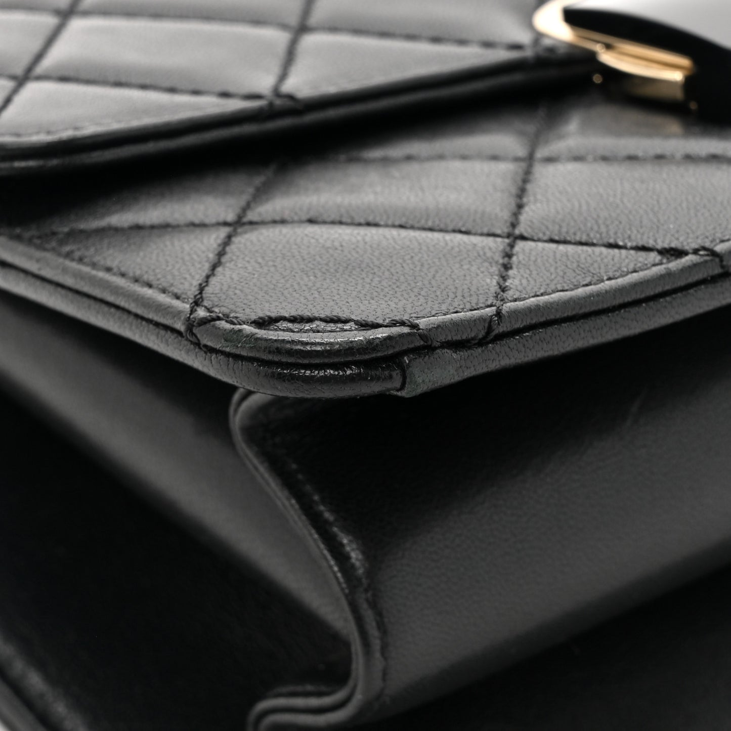Sheepskin Quilted Beauty Lock Flap Black