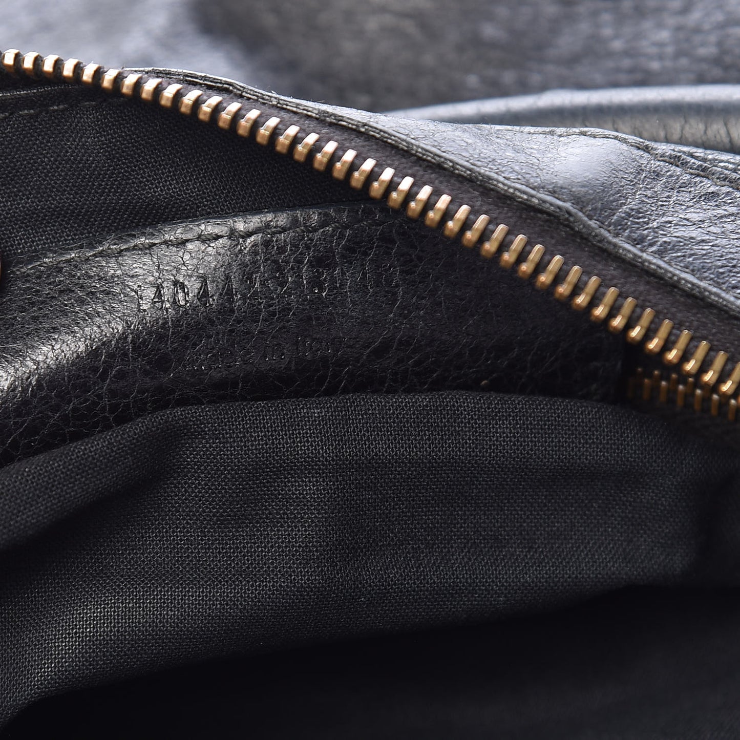 Agneau Classic Hardware Day Hobo Black