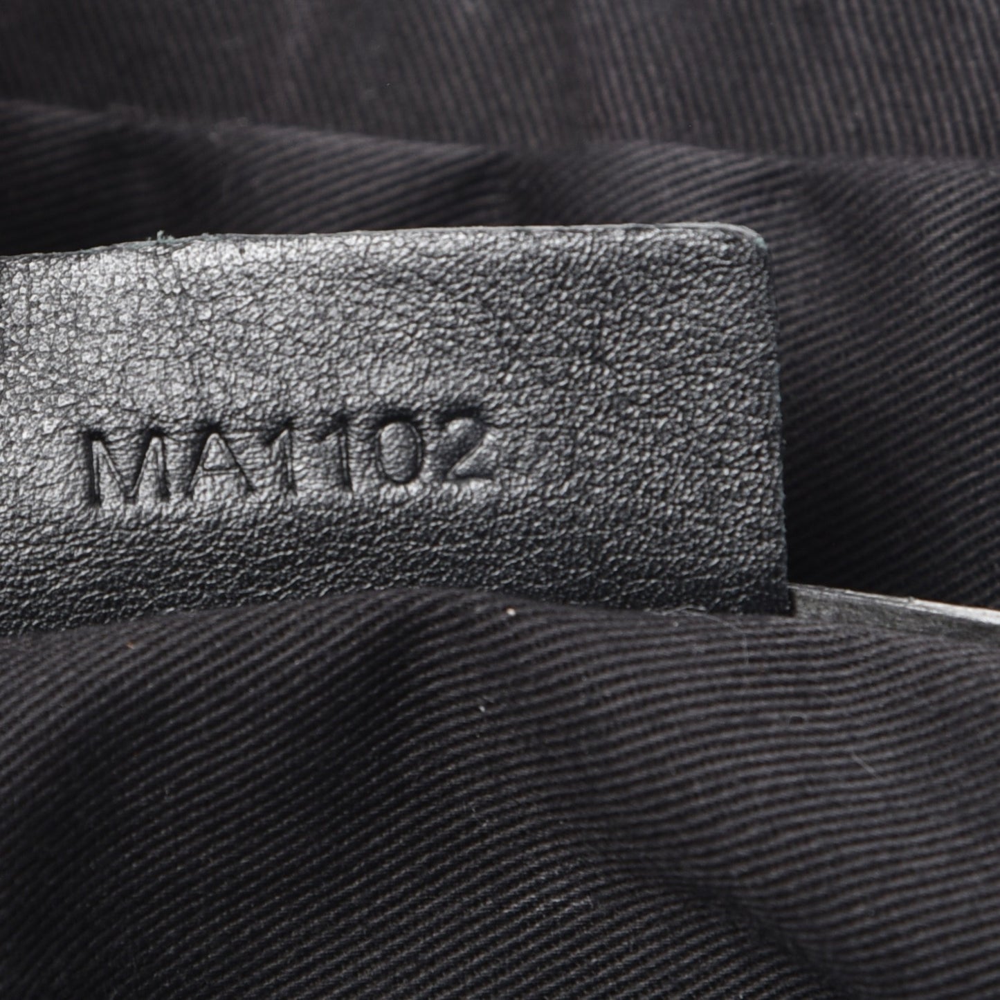 Lambskin Medium Nightingale Black