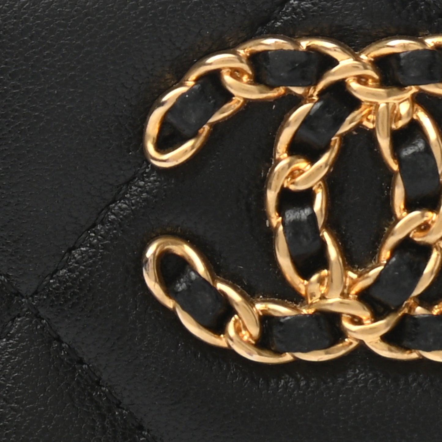 Lambskin Quilted Chanel 19 Card Holder Black