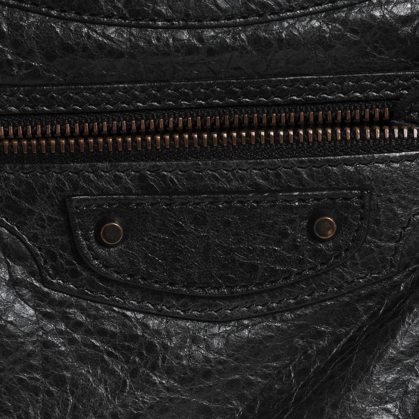 Agneau Classic Hardware Hip Black