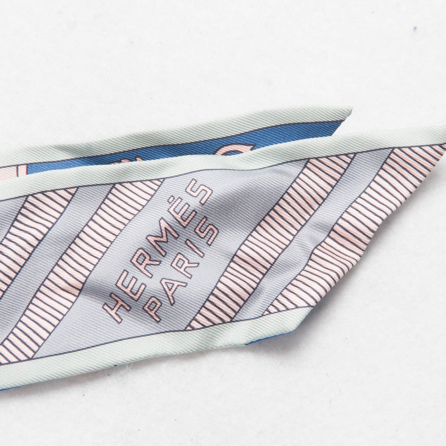Hermes Silk Balade En Berline Twilly Gris Bleu Beige Rose 3 of 5