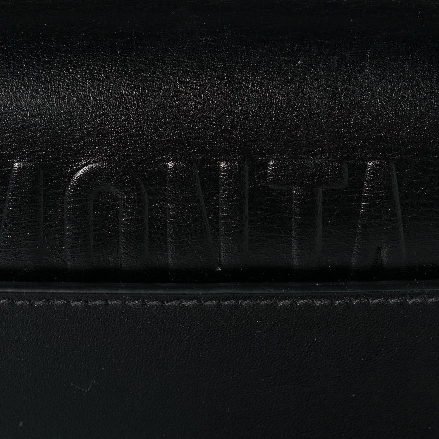 Box Calfskin Medium Bobby Flap Black