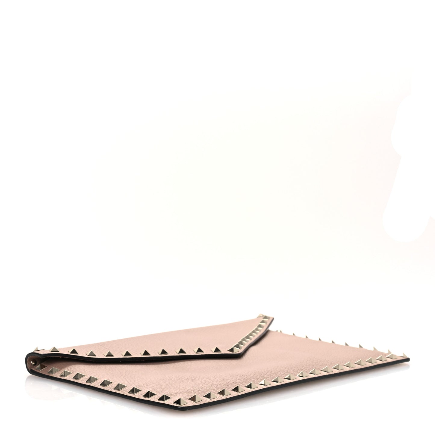 Pebbled Calfskin Large Rockstud Envelope Clutch Poudre