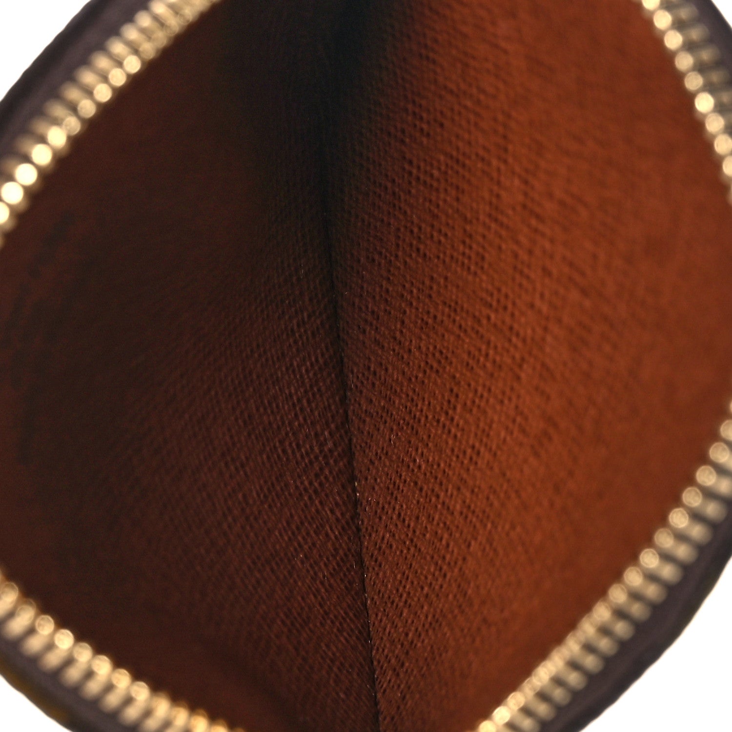 Louis Vuitton Monogram Round Coin Purse 5 of 9