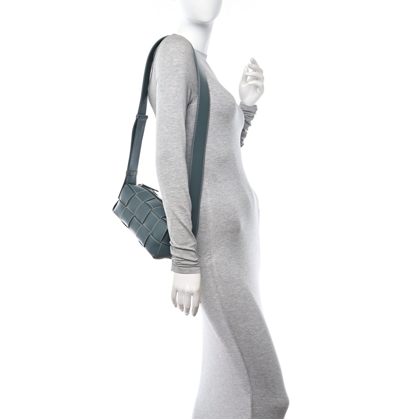 Lambskin Maxi Intrecciato Edge Stitch Cassette Shoulder Bag Thunder