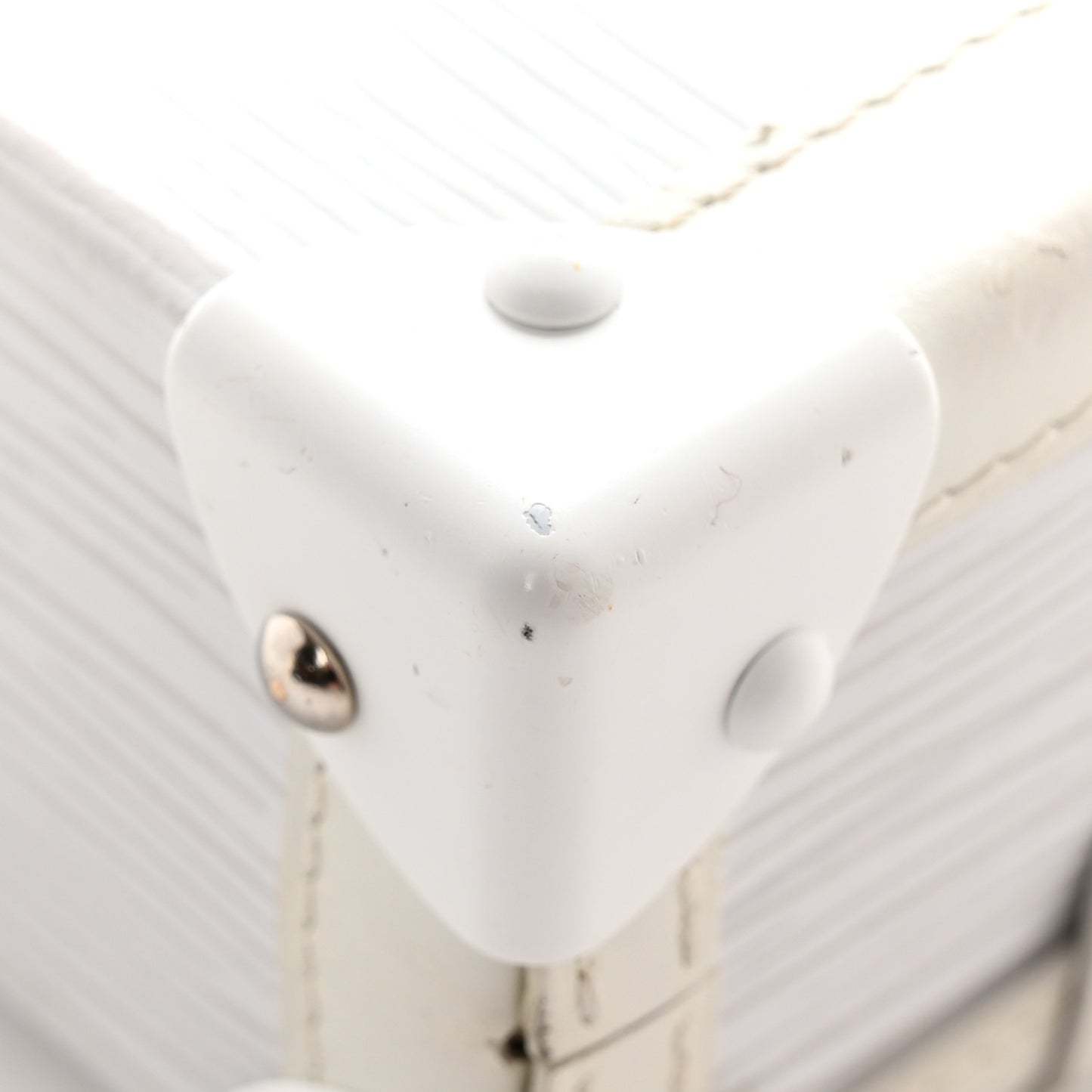 Epi Monochrome Petite Malle White