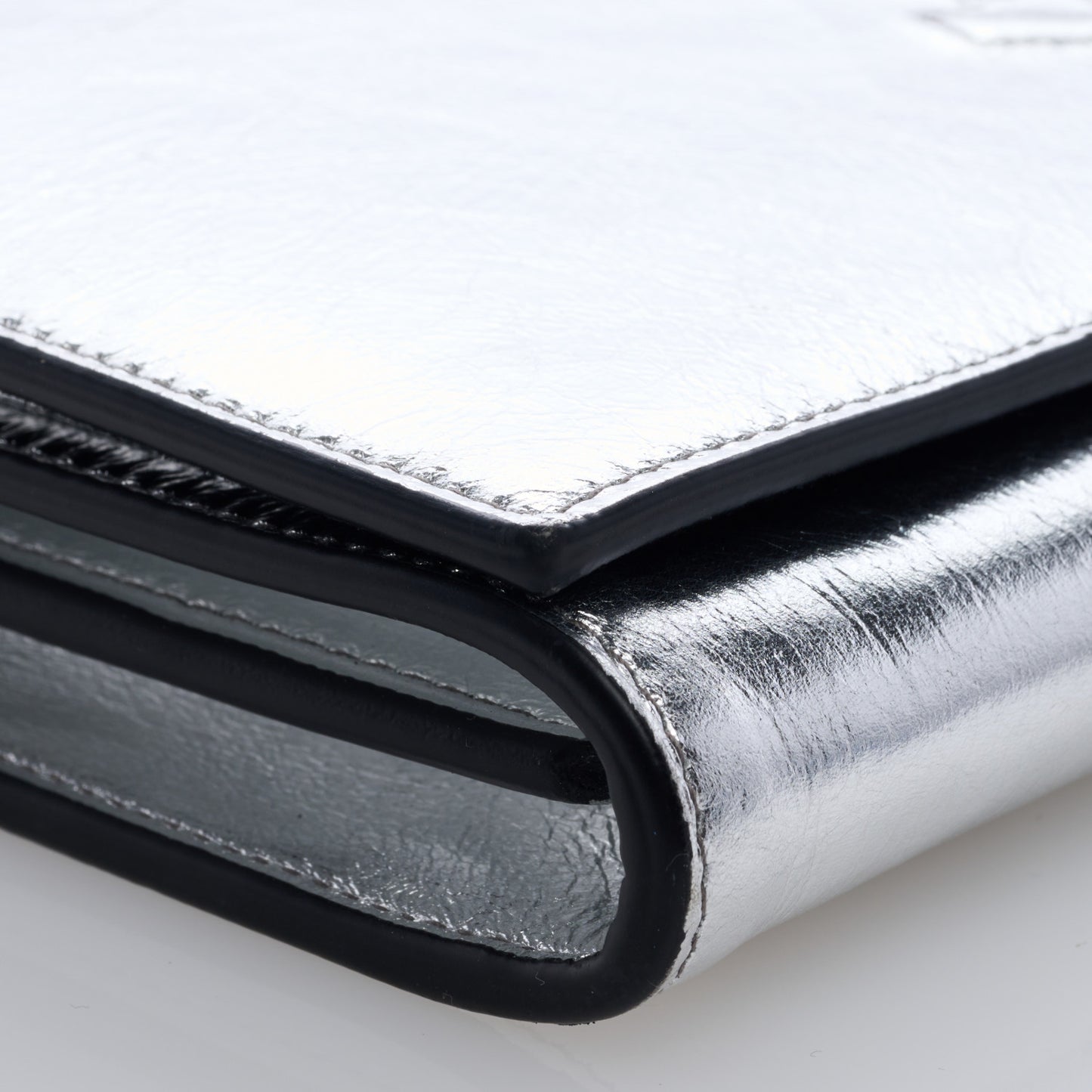 Metallic Crinkled Calfskin Belle de Jour Chain Clutch Silver