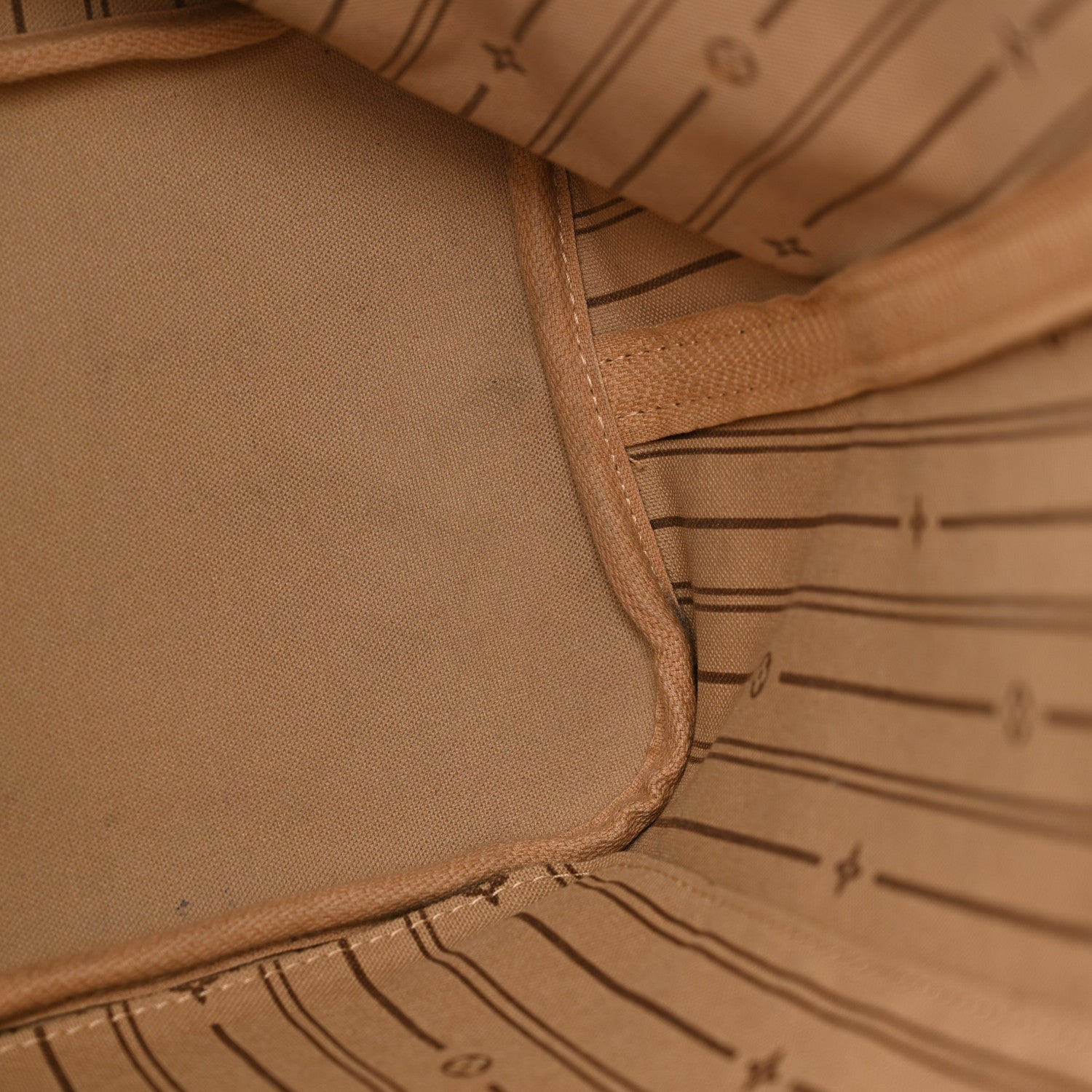 Louis Vuitton Monogram Neverfull MM 12 of 13