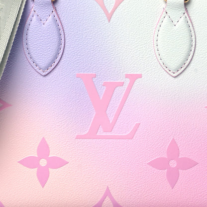 Louis Vuitton Monogram Giant Spring In The City Onthego PM Sunrise Pastel 7 of 10