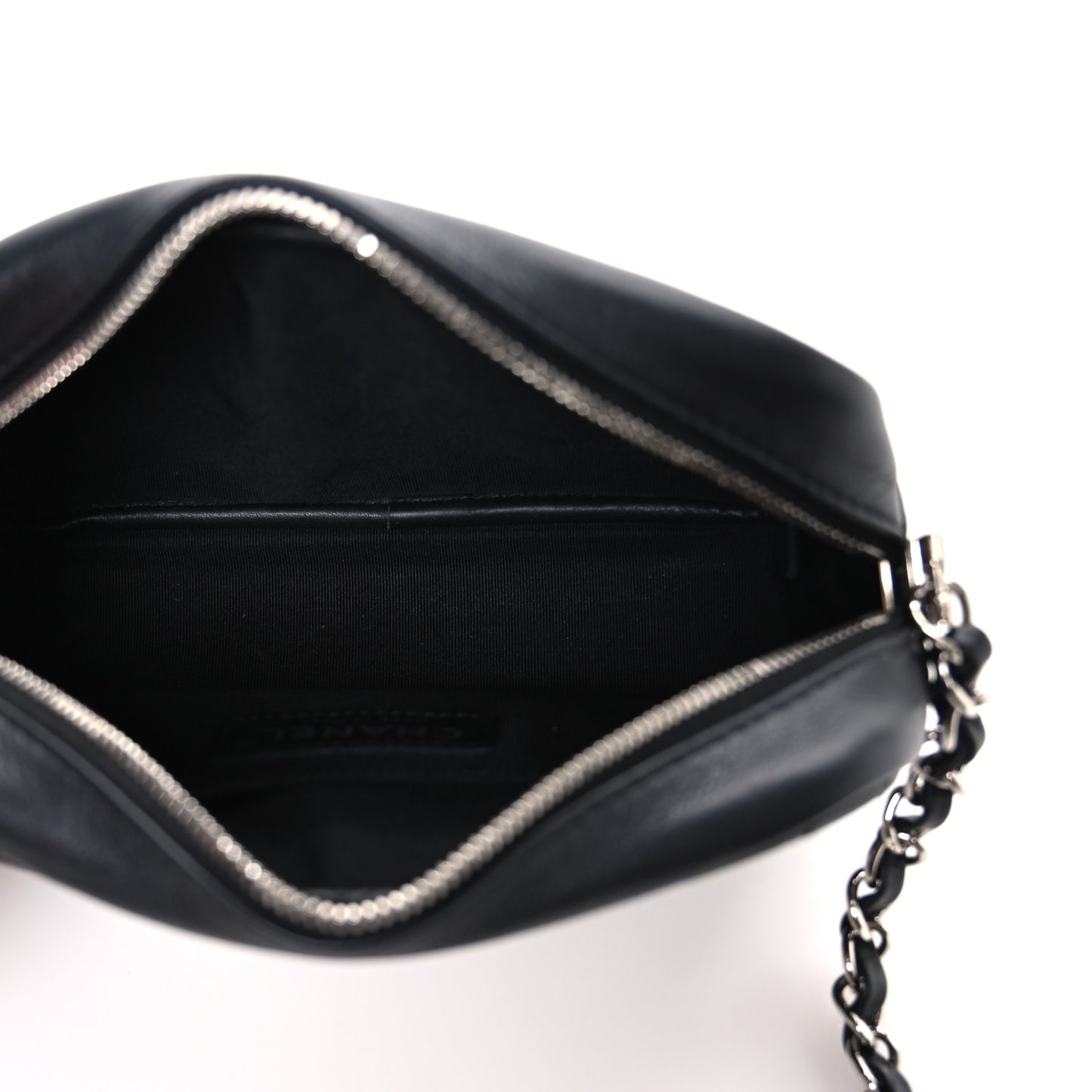 Calfskin Diagonal Chevron Quilted Tassel Camera Case Black