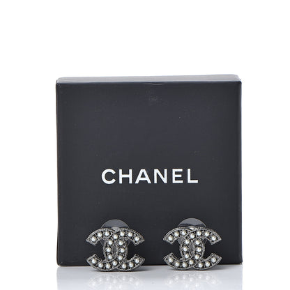 Chanel Pearl CC Earrings Dark Silver 6 of 6